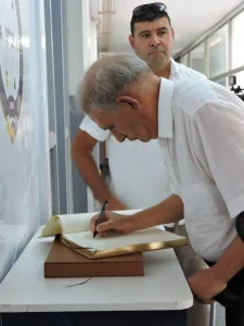 ADIF-Livre-d_or_-temoignage-de-Mr-Houcine-Dimassi-ancien-diplome-de-la-FSEGT