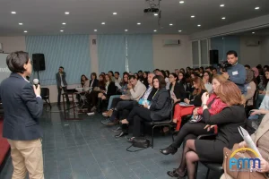 FMM-2017_-un-auditoire-attentif-a-la-conference-digitalisez-vous-min-scaled